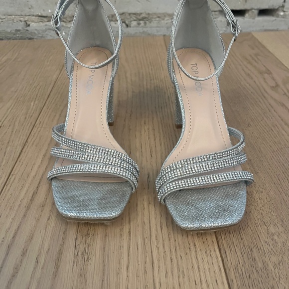 Holiday Heels silver sparkle Size 5.5 - Picture 5 of 5